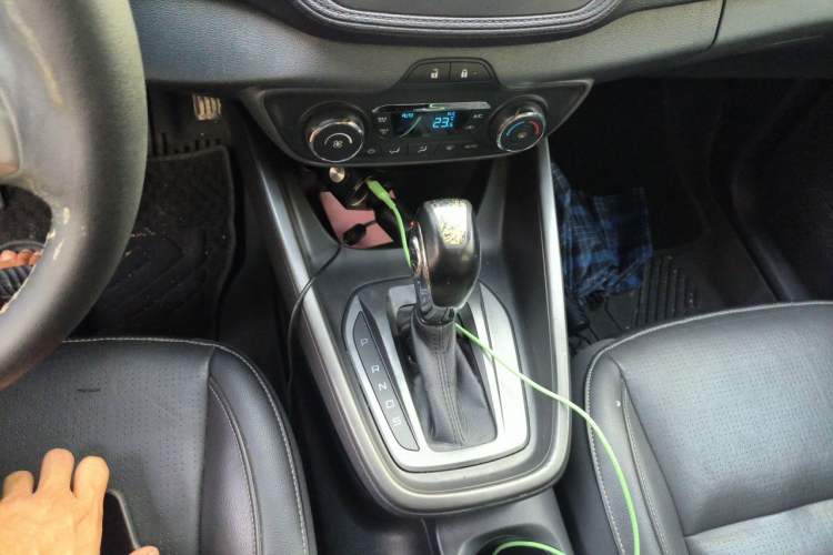 Used Ford Escort 2017 Happiness Edition 1.5L Automatic Fashion Version Gear Lever