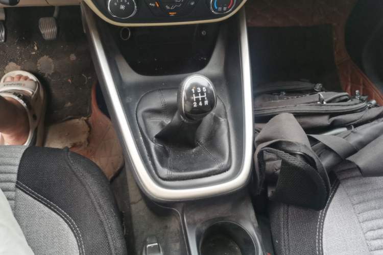 Used Ford Escort 2017 Revised Version 1.5L Manual Comfort Edition Gear Lever