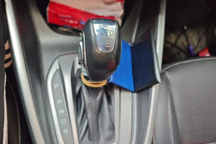 Used Ford Escort 2017 Happiness Edition 1.5L Automatic Fashion Version Gear Lever