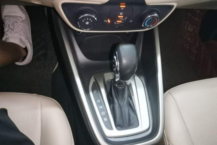 Used Ford Escort 2017 Revised Version 1.5L Automatic Comfort Edition Gear Lever