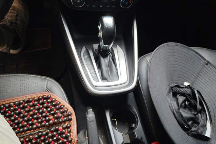 Used Ford Escort 2017 Happiness Edition 1.5L Automatic Fashion Version Gear Lever