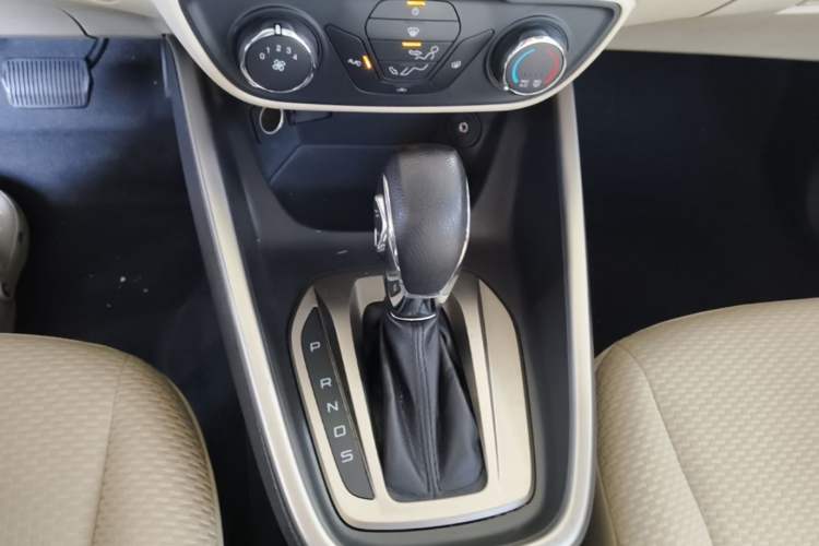 Used Ford Escort 2017 Revised Version 1.5L Automatic Comfort Edition Gear Lever