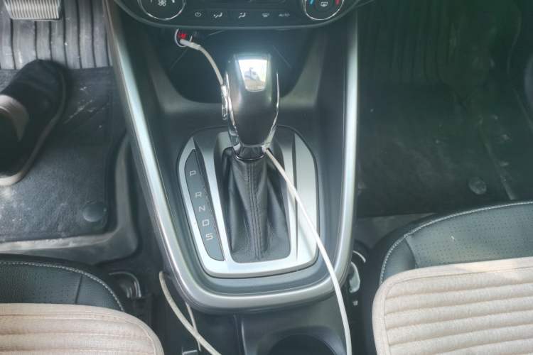 Used Ford Escort 2017 Happiness Edition 1.5L Automatic Fashion Version Gear Lever