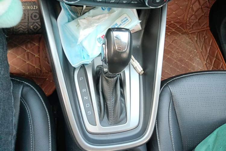 Used Ford Escort 2017 Happiness Edition 1.5L Automatic Fashion Version Gear Lever