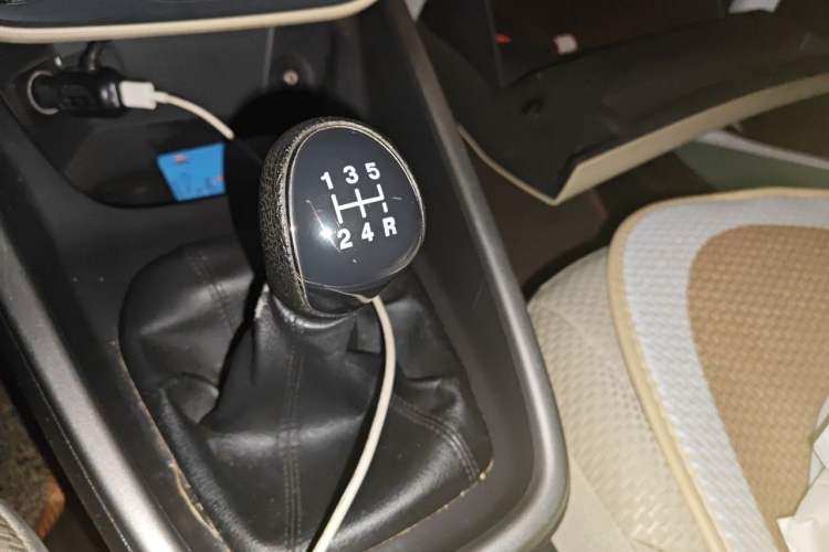 Used Ford Escort 2017 1.5L Manual Comfort Model Gear Lever
