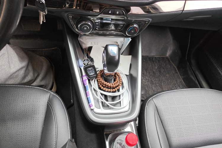 Used Ford Escort 2017 Happiness Edition 1.5L Automatic Fashion Version Gear Lever