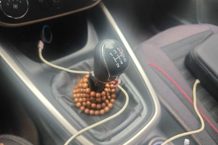 Used Ford Escort 2017 1.5L Manual Comfort Model Gear Lever