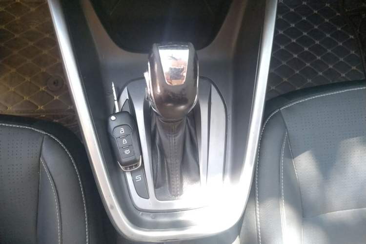 Used Ford Escort 2017 Happiness Edition 1.5L Automatic Fashion Version Gear Lever