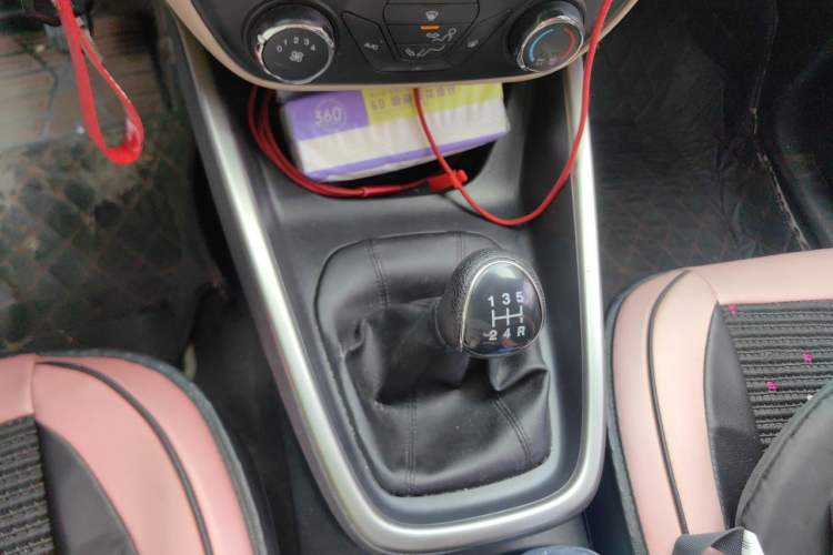 Used Ford Escort 2017 Revised Version 1.5L Manual Comfort Edition Gear Lever