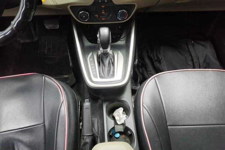 Used Ford Escort 2017 Revised Version 1.5L Automatic Comfort Edition Gear Lever