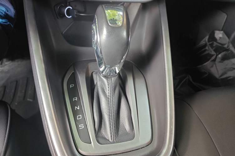 Used Ford Escort 2017 Happiness Edition 1.5L Automatic Fashion Version Gear Lever