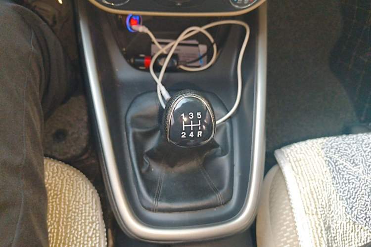 Used Ford Escort 2017 1.5L Manual Comfort Model Gear Lever