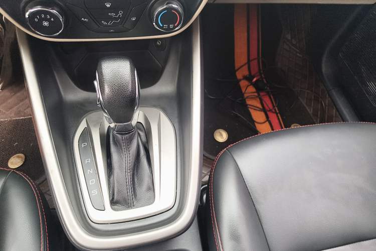 Used Ford Escort 2017 Revised Version 1.5L Automatic Comfort Edition Gear Lever