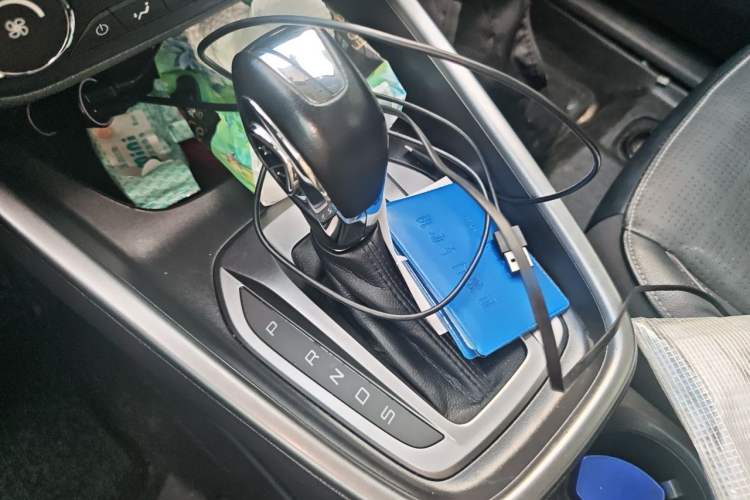 Used Ford Escort 2017 Happiness Edition 1.5L Automatic Fashion Version Gear Lever