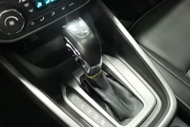 Used Ford Escort 2017 Happiness Edition 1.5L Automatic Fashion Version Gear Lever