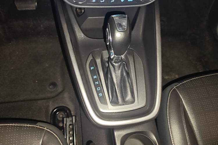 Used Ford Escort 2017 Happiness Edition 1.5L Automatic Fashion Version Gear Lever