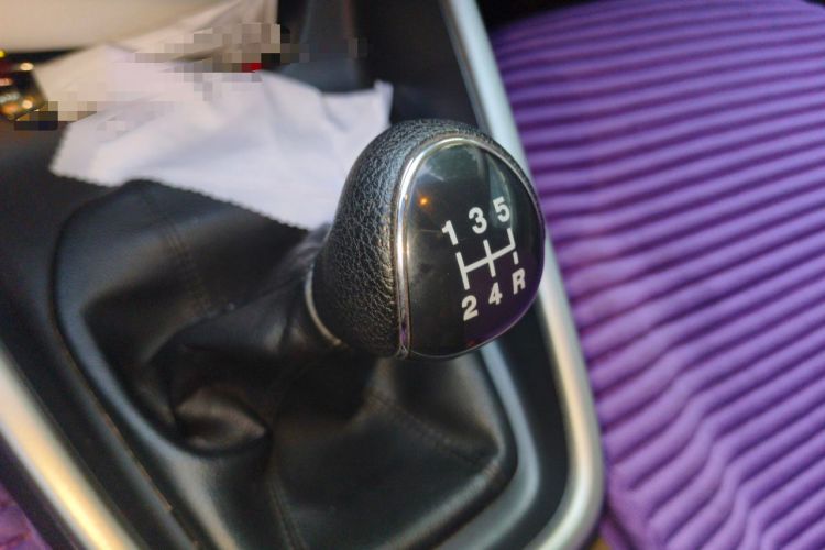 Used Ford Escort 2017 1.5L Manual Comfort Model Gear Lever
