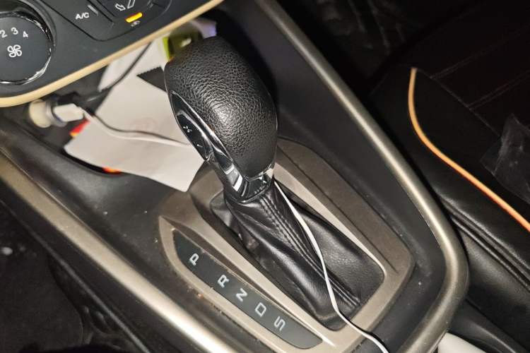 Used Ford Escort 2017 Revised Version 1.5L Automatic Comfort Edition Gear Lever