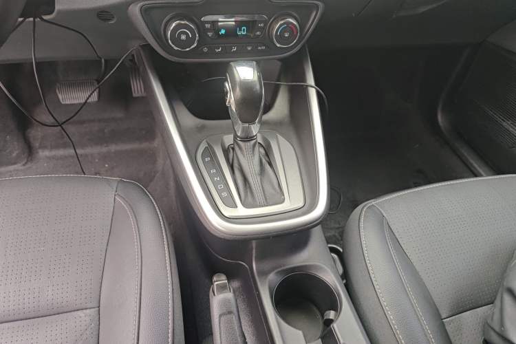 Used Ford Escort 2017 Happiness Edition 1.5L Automatic Fashion Version Gear Lever