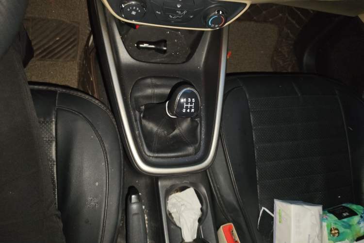 Used Ford Escort 2017 1.5L Manual Comfort Model Gear Lever