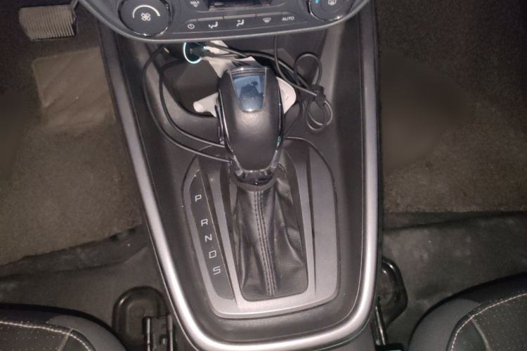 Used Ford Escort 2017 Happiness Edition 1.5L Automatic Fashion Version Gear Lever