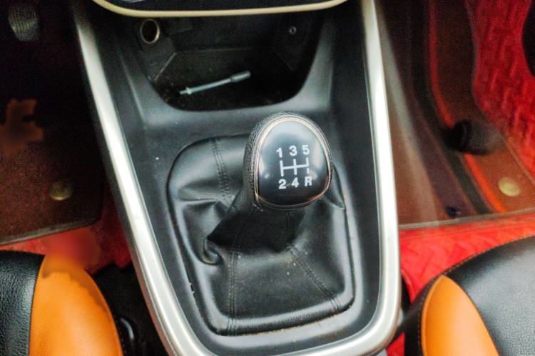 Used Ford Escort 2017 1.5L Manual Comfort Model Gear Lever