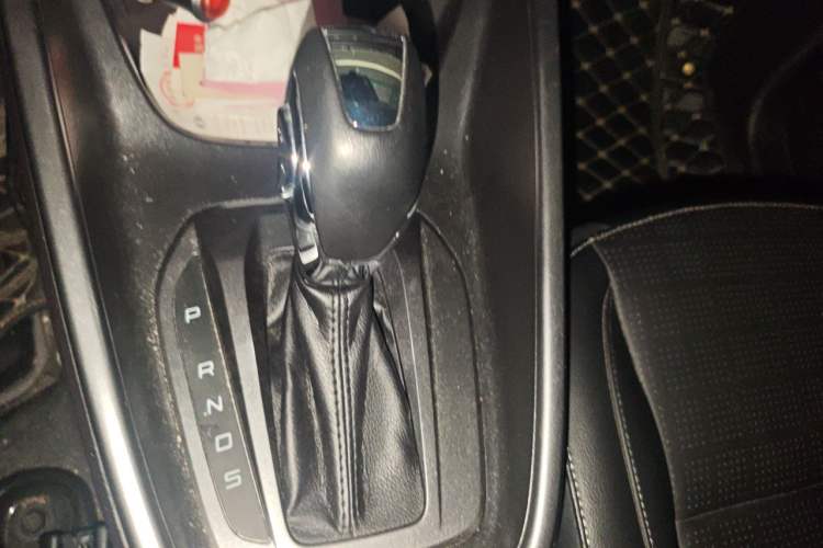 Used Ford Escort 2017 Happiness Edition 1.5L Automatic Fashion Version Gear Lever