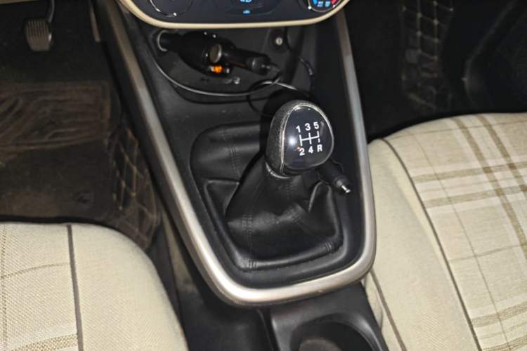 Used Ford Escort 2017 1.5L Manual Comfort Model Gear Lever
