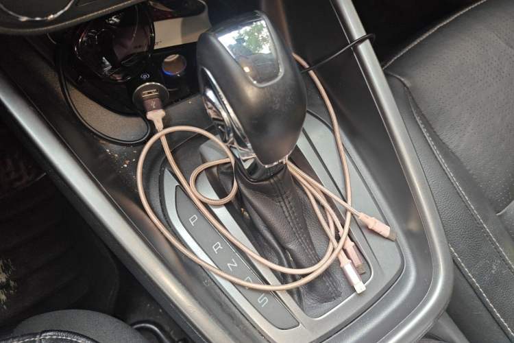Used Ford Escort 2017 Happiness Edition 1.5L Automatic Fashion Version Gear Lever