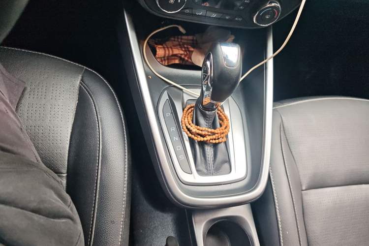 Used Ford Escort 2017 Happiness Edition 1.5L Automatic Fashion Version Gear Lever