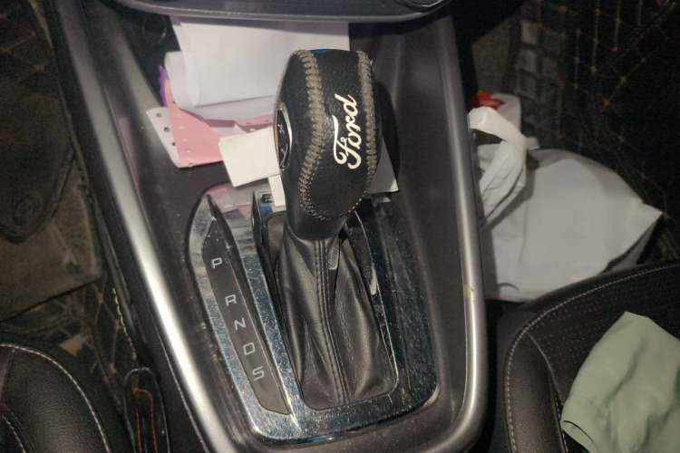 Used Ford Escort 2017 Happiness Edition 1.5L Automatic Fashion Version Gear Lever