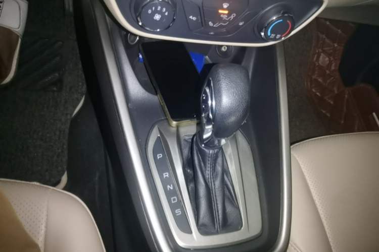 Used Ford Escort 2017 Revised Version 1.5L Automatic Comfort Edition Gear Lever