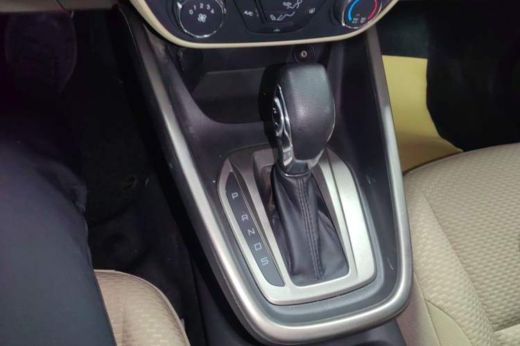 Used Ford Escort 2017 Revised Version 1.5L Automatic Comfort Edition Gear Lever