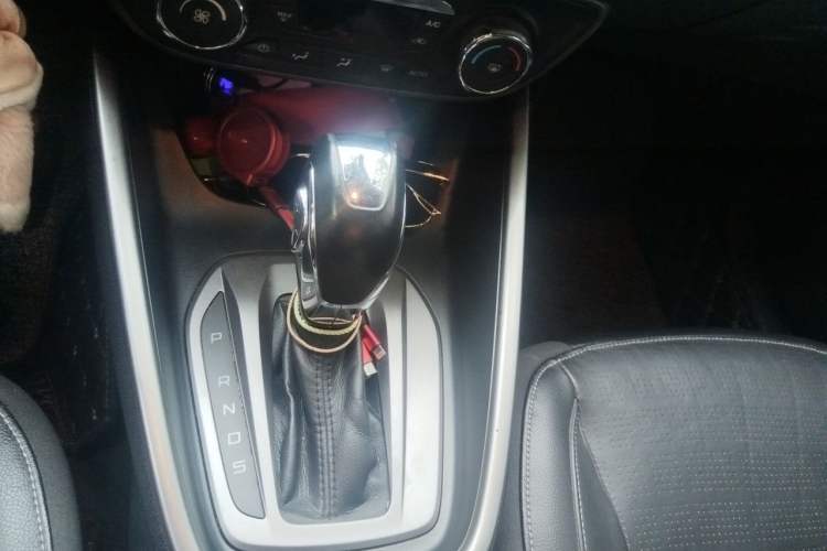 Used Ford Escort 2017 Happiness Edition 1.5L Automatic Fashion Version Gear Lever
