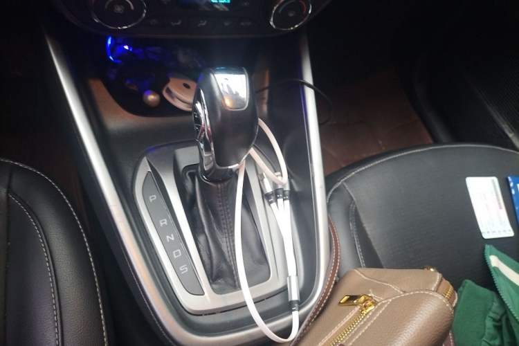 Used Ford Escort 2017 Happiness Edition 1.5L Automatic Fashion Version Gear Lever