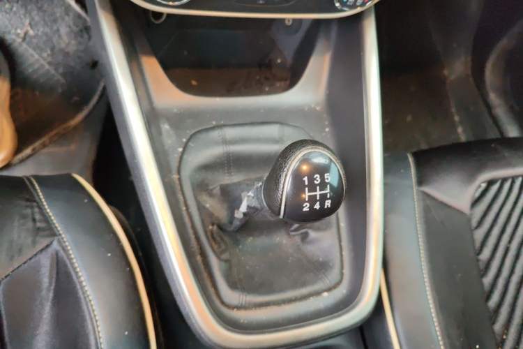 Used Ford Escort 2017 1.5L Manual Comfort Model Gear Lever