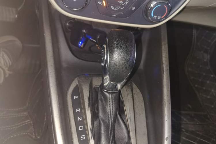 Used Ford Escort 2017 Revised Version 1.5L Automatic Comfort Edition Gear Lever