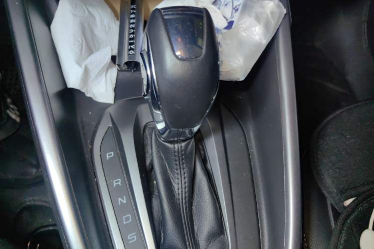 Used Ford Escort 2017 Happiness Edition 1.5L Automatic Fashion Version Gear Lever