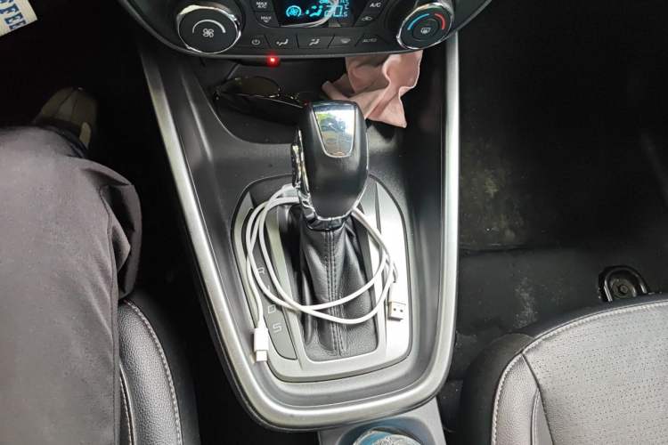 Used Ford Escort 2017 Happiness Edition 1.5L Automatic Fashion Version Gear Lever