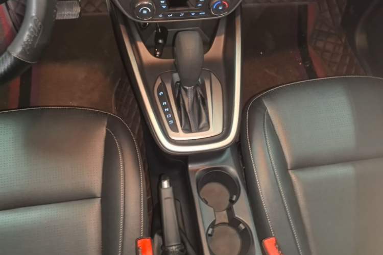 Used Ford Escort 2017 Happiness Edition 1.5L Automatic Fashion Version Gear Lever