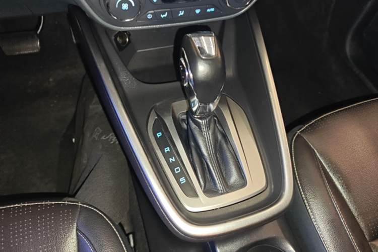 Used Ford Escort 2017 Happiness Edition 1.5L Automatic Fashion Version Gear Lever
