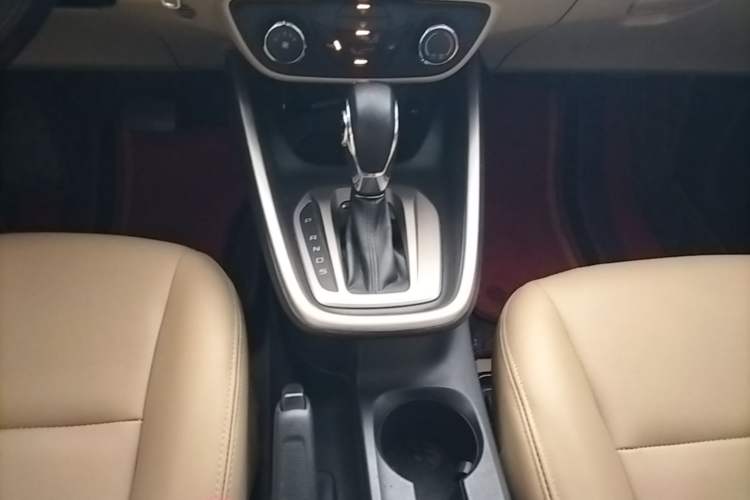Used Ford Escort 2017 Revised Version 1.5L Automatic Comfort Edition Gear Lever