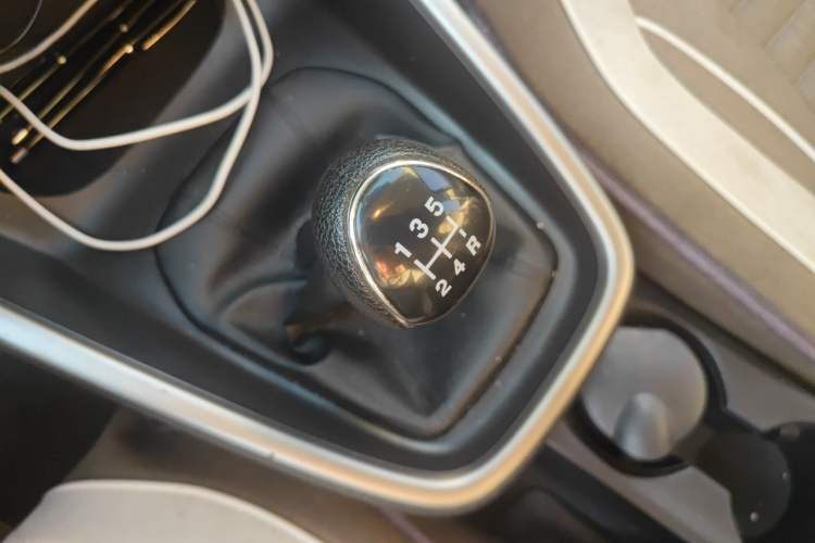 Used Ford Escort 2017 Revised Version 1.5L Manual Comfort Edition Gear Lever