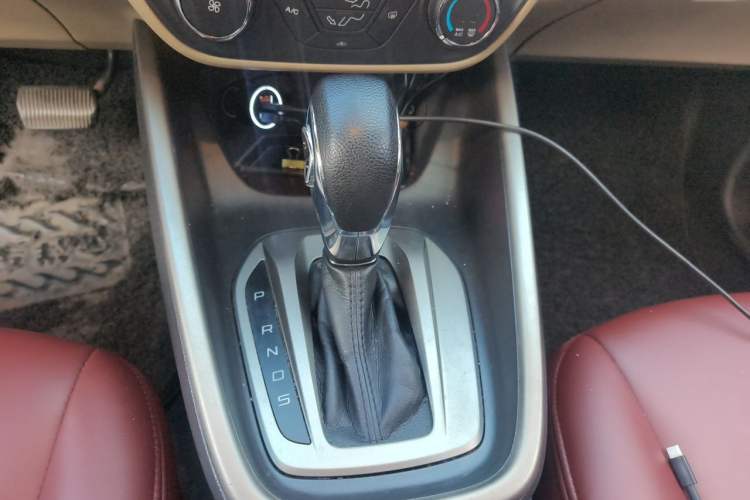 Used Ford Escort 2017 Revised Version 1.5L Automatic Comfort Edition Gear Lever