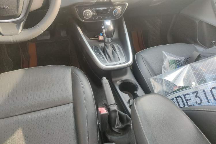 Used Ford Escort 2017 Happiness Edition 1.5L Automatic Fashion Version Gear Lever