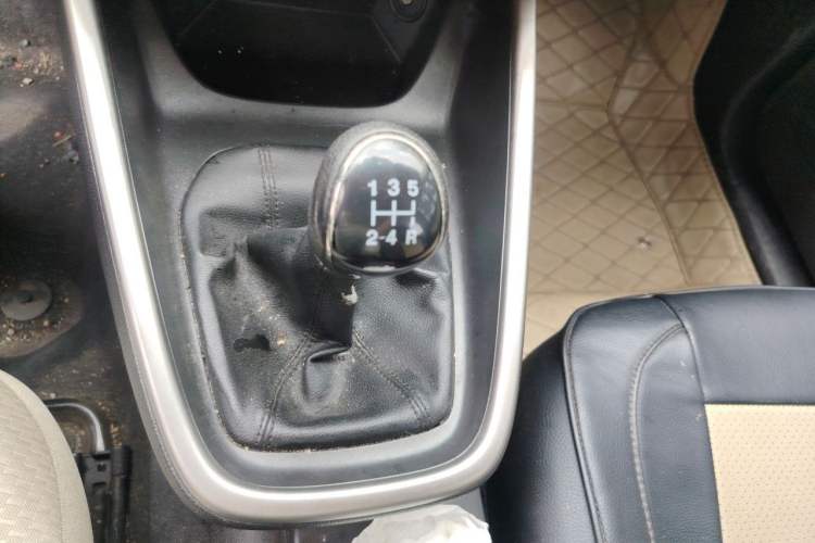 Used Ford Escort 2017 Revised Version 1.5L Manual Comfort Edition Gear Lever