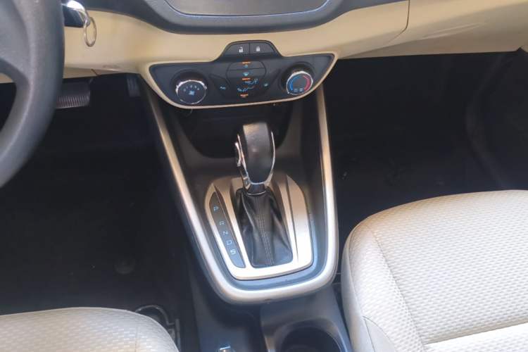 Used Ford Escort 2017 1.5L Automatic Comfort Model Gear Lever