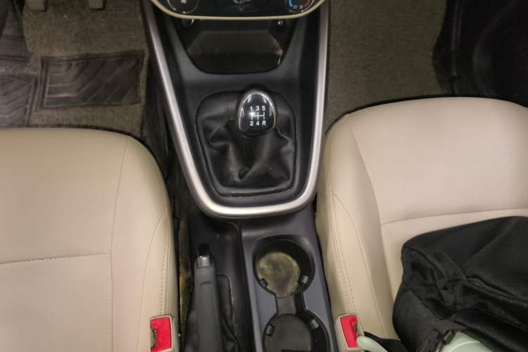 Used Ford Escort 2017 Revised Version 1.5L Manual Comfort Edition Gear Lever
