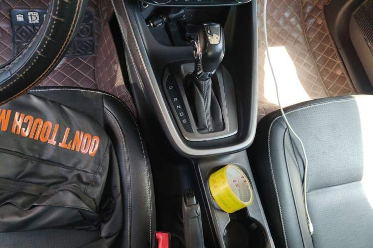 Used Ford Escort 2017 Happiness Edition 1.5L Automatic Fashion Version Gear Lever