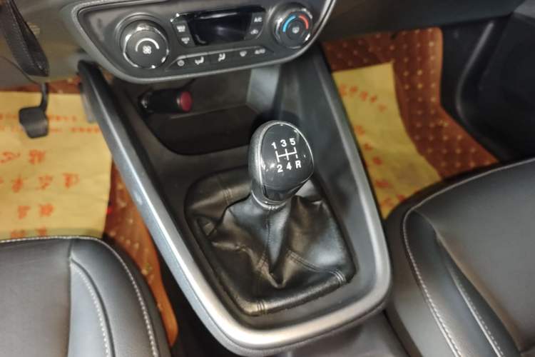 Used Ford Escort 2017 Happy Edition 1.5L Manual Fashion Model Gear Lever